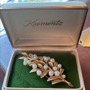 Trifari Gold Leaf and Pearl Brooch 1950’s